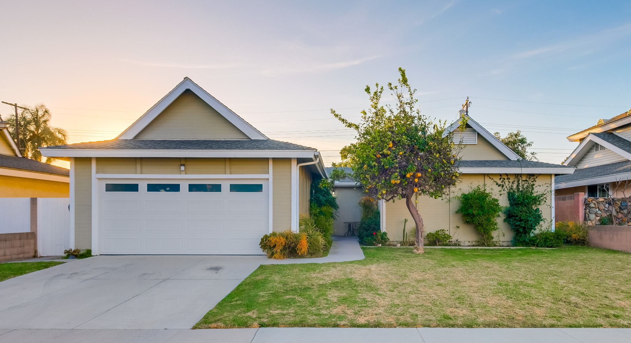 JUST LISTED! 4-bedroom, 2-bathroom in Dutch Haven America neighborhood of Huntington Beach